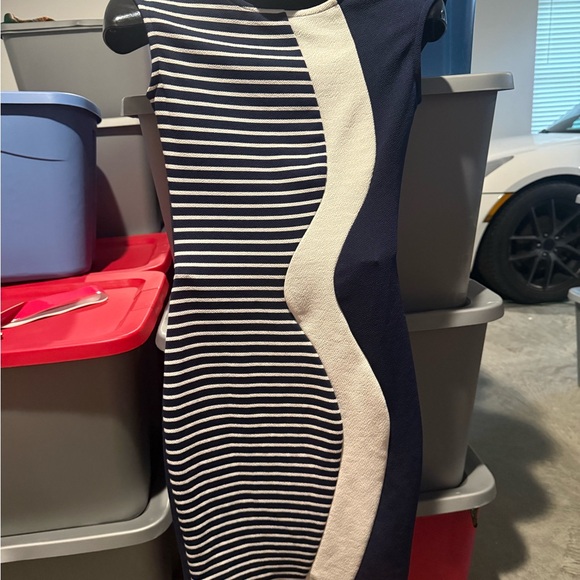 Navy & White Curved Stripe Bodycon Dress mp26 - Picture 3 of 4